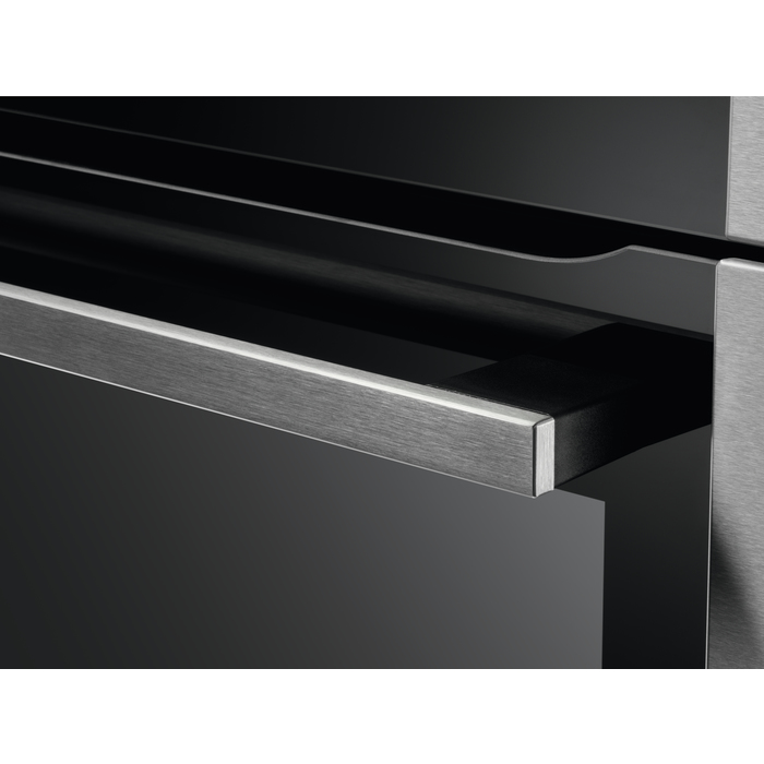 AEG BPE556360M 71 L 3500 W Stainless steel – image 5