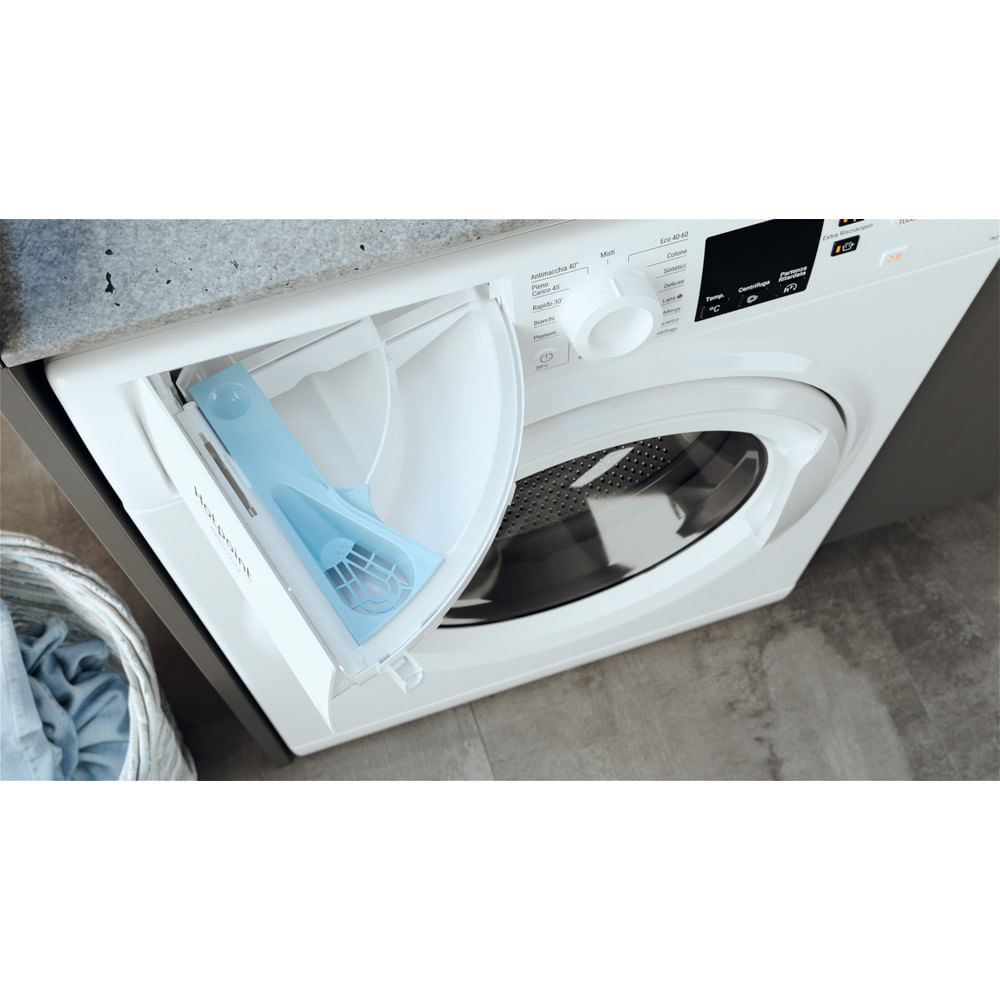Hotpoint NFR527W IT – image 9