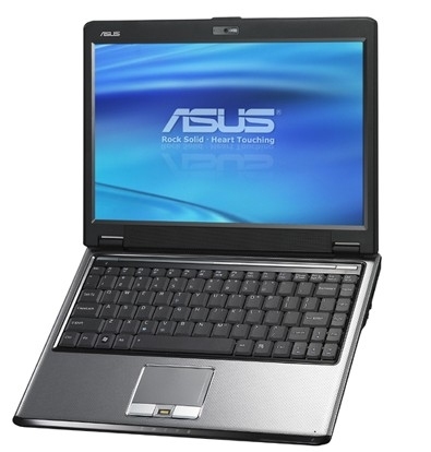 ASUS F6E-3P025E, CZ