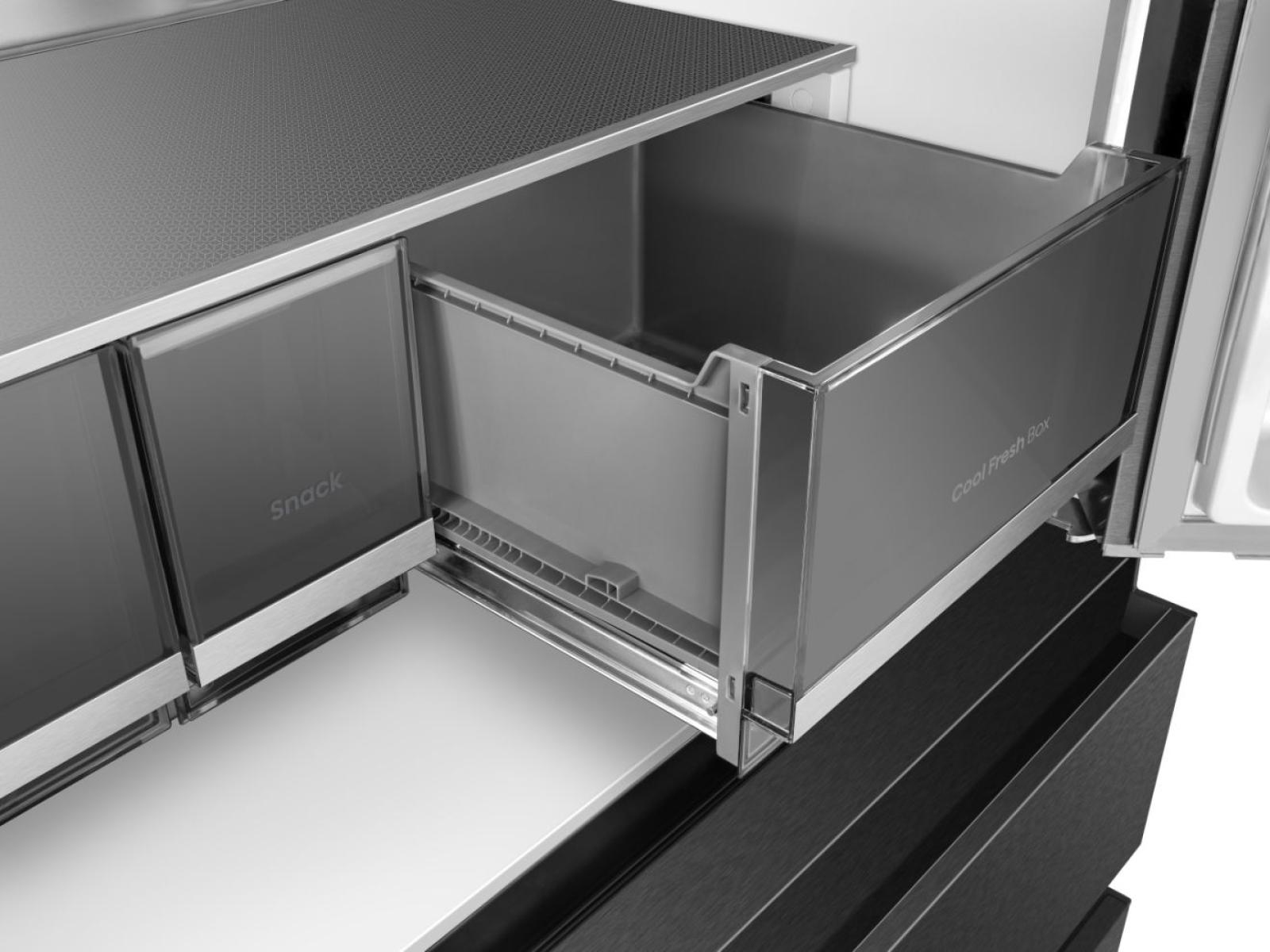Hisense French door refrigerator RF602P7SBE CR – image 9