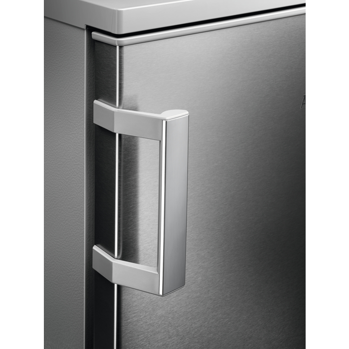 AEG RTB515E1AU fridge Freestanding – image 6