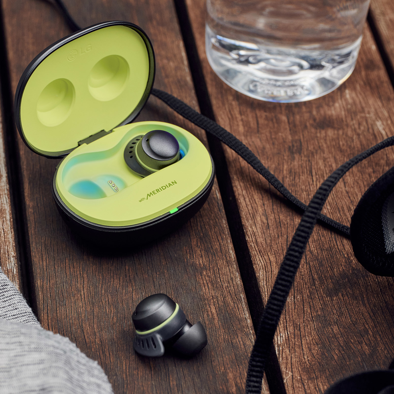 LG TONE Free TF8 – image 6