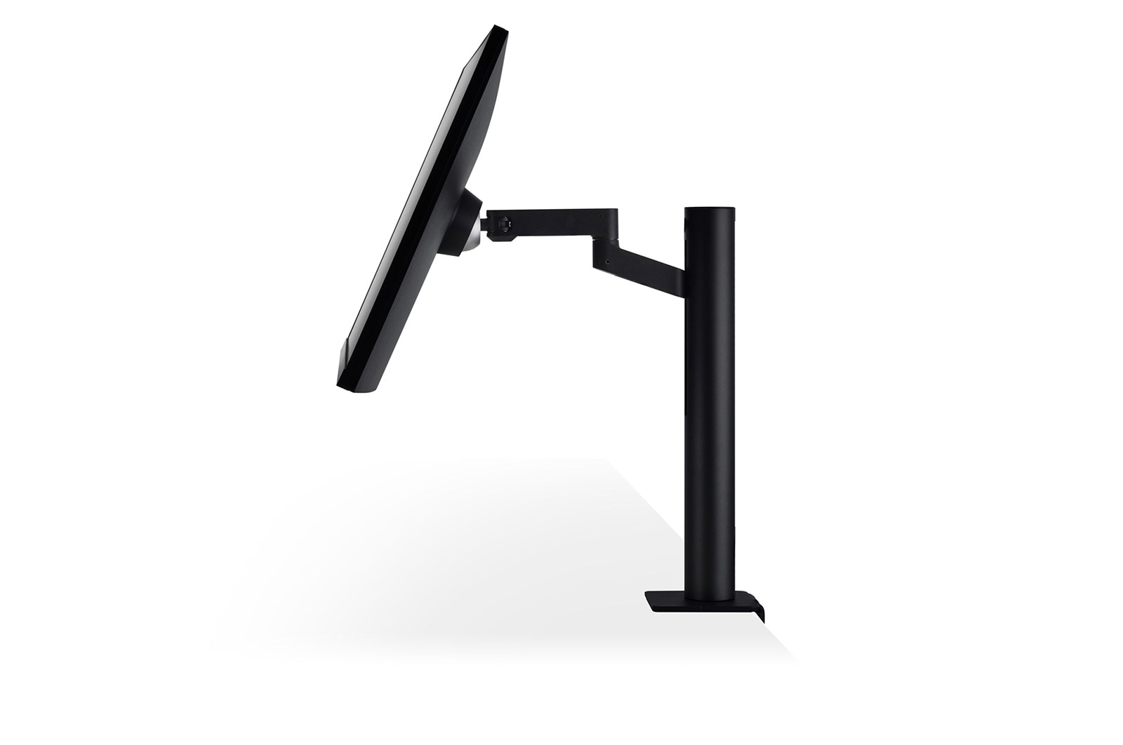 LG 32UN880 computer monitor – image 9