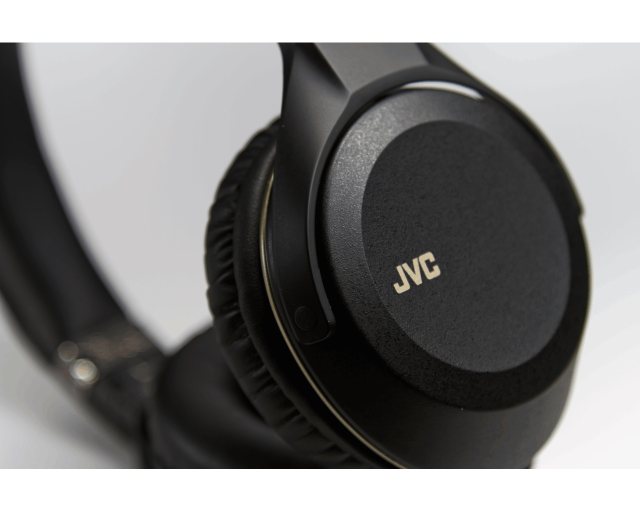 JVC HA-SHR02-E High-Res compatible headphones with triple magnet driver – image 2