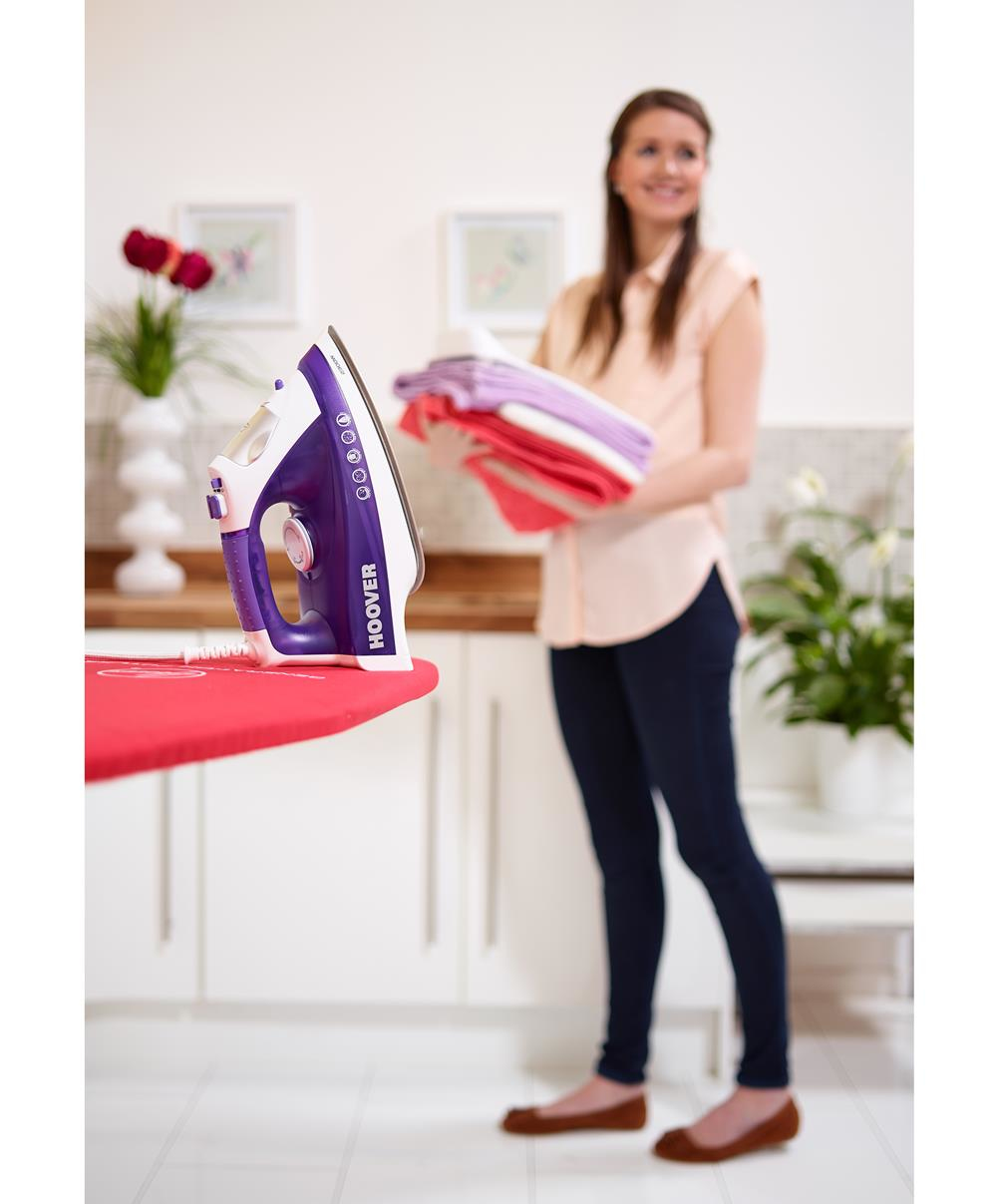 Hoover TIM2500 iron Dry & Steam iron Ceramic soleplate – image 3