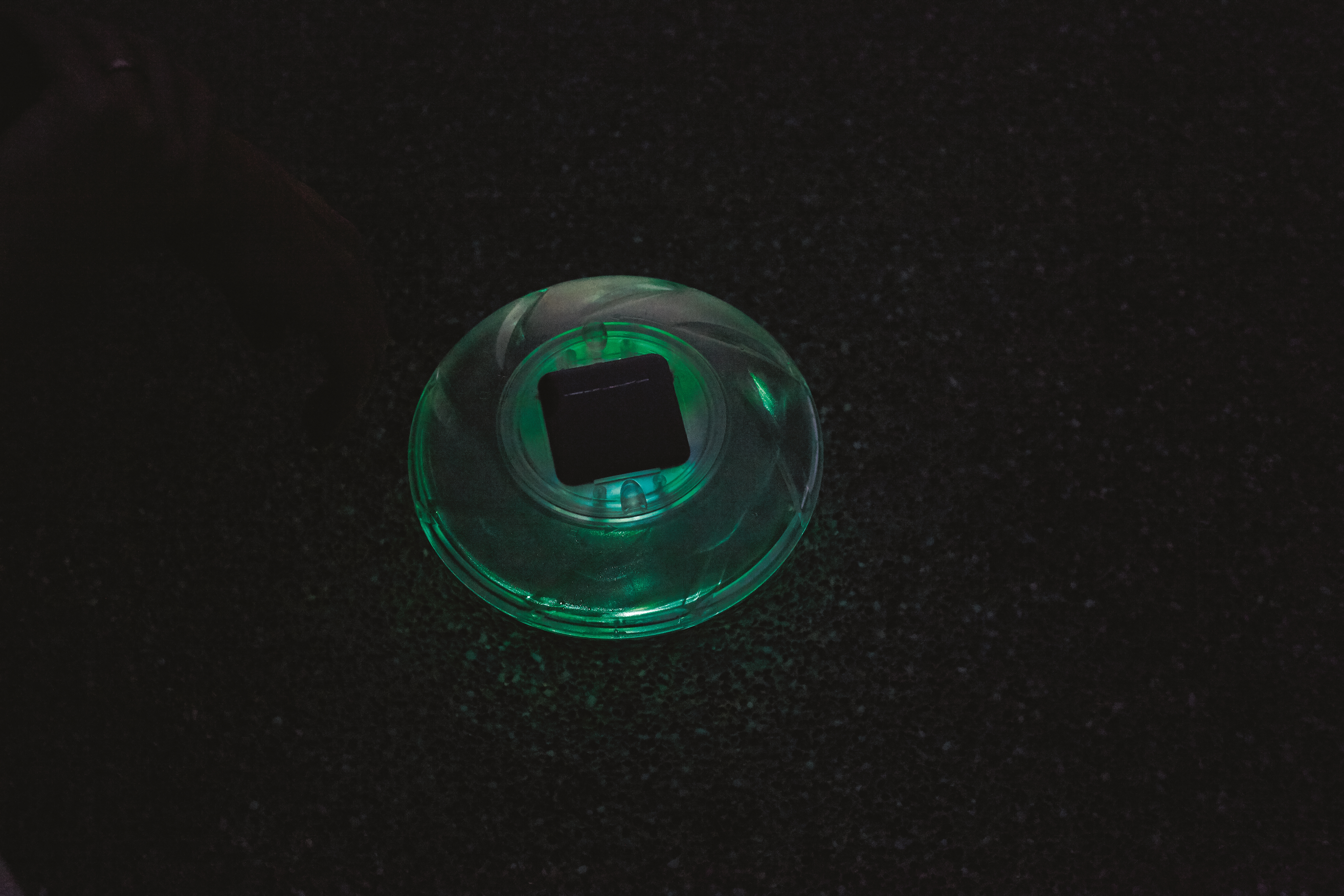 صورة Bestway Solar-Float Lamp - شفاف, LED, متعدد الألوان, 18 سم
