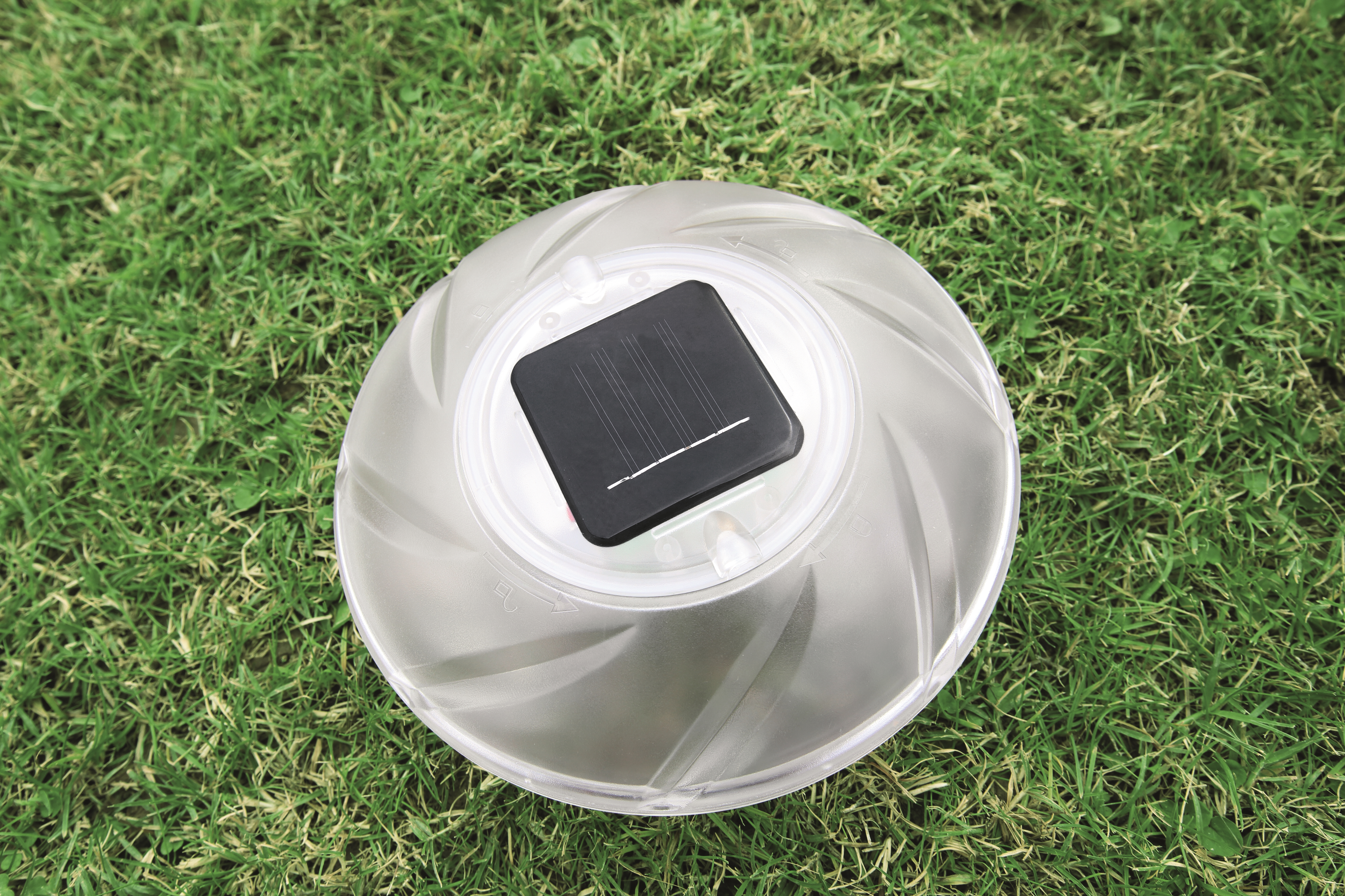 صورة Bestway Solar-Float Lamp - شفاف, LED, متعدد الألوان, 18 سم