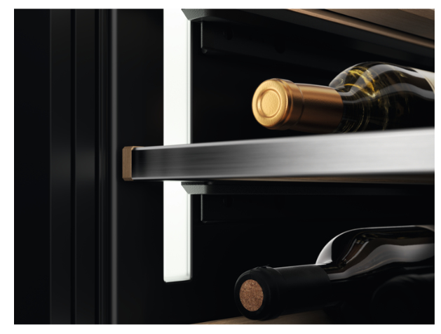 Electrolux WKU30SSP Thermoelectric wine cooler Built-in Black 18 bottle(s) – image 5