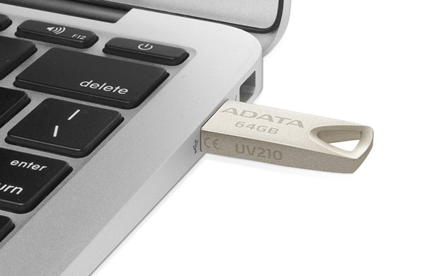 Memoria Usb Adata Uv210 64Gb Usb 2.0 Metálico - AUV210-64G-RGD