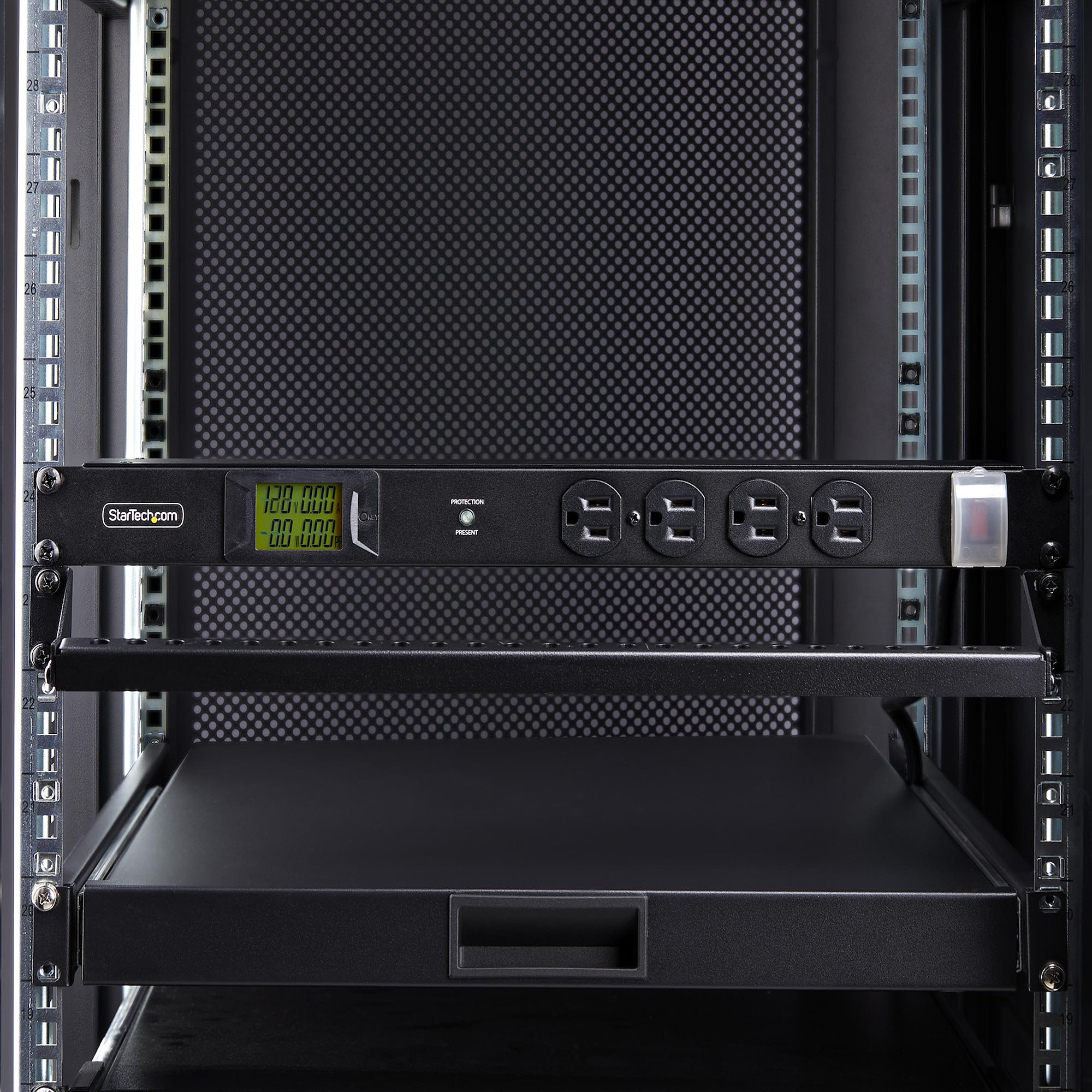 StarTech.com 16-Outlet Horizontal Rack Mount Metered PDU, 1U Server Power Strip w/Surge Protector – image 4