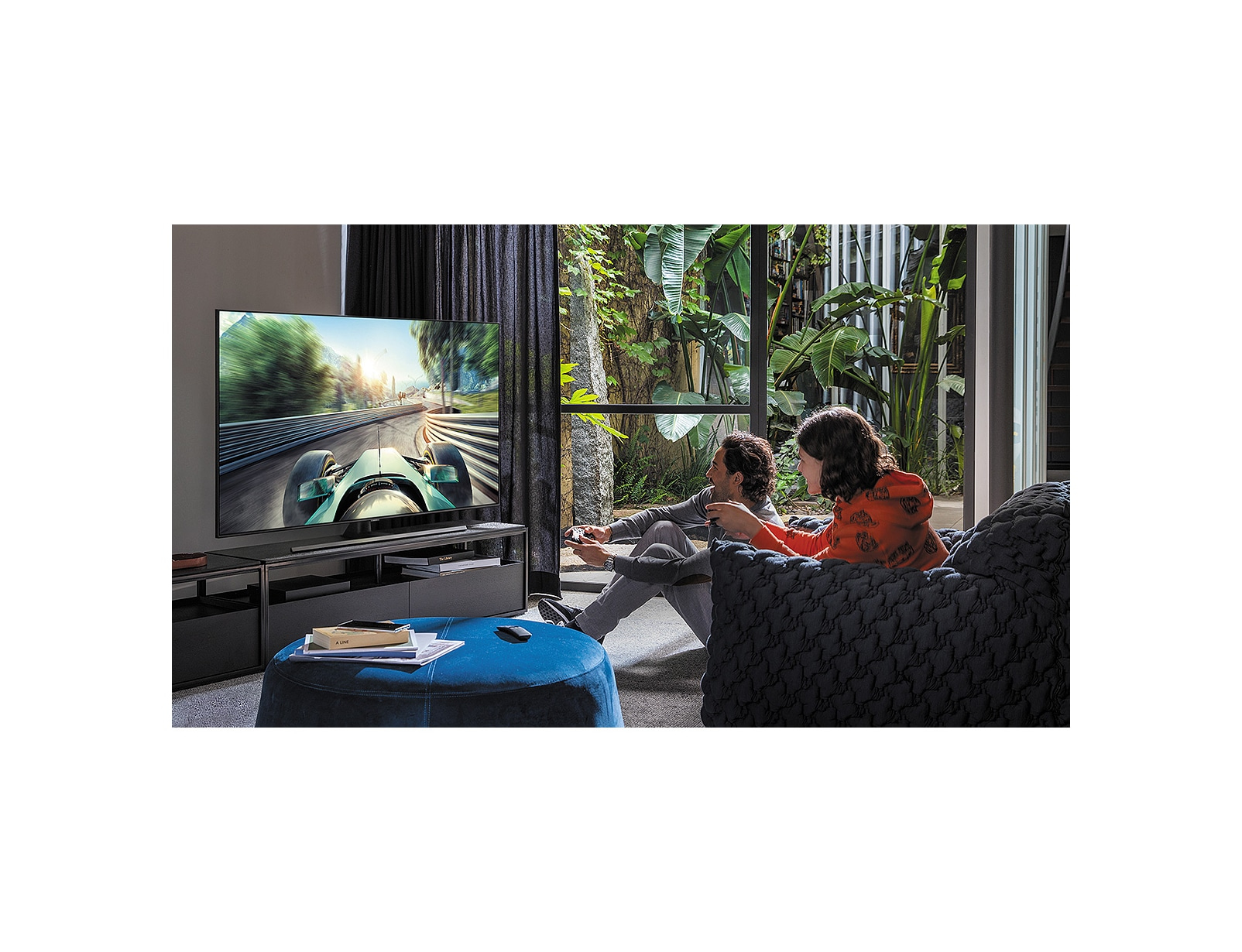 Samsung Series 7 QE55Q70TATXXC TV – image 4