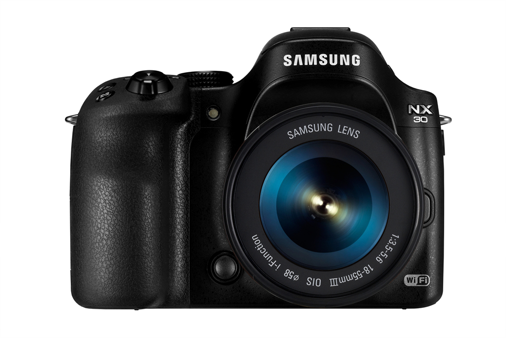 Samsung NX30 + OIS III 18-55mm