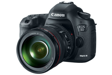 Canon 5D Mark III + EF 24-105mm f/4L IS USM