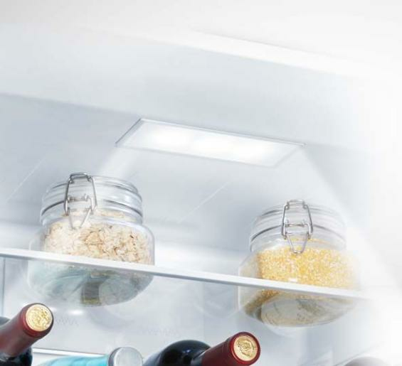 Hisense RB440N4CCB combi-fridge Freestanding – image 3