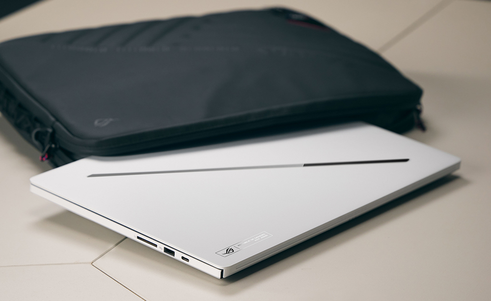 ASUS ROG Zephyrus G16   U9-386H   32 1 5070   GU606AP-TB041W W11H Notebooks