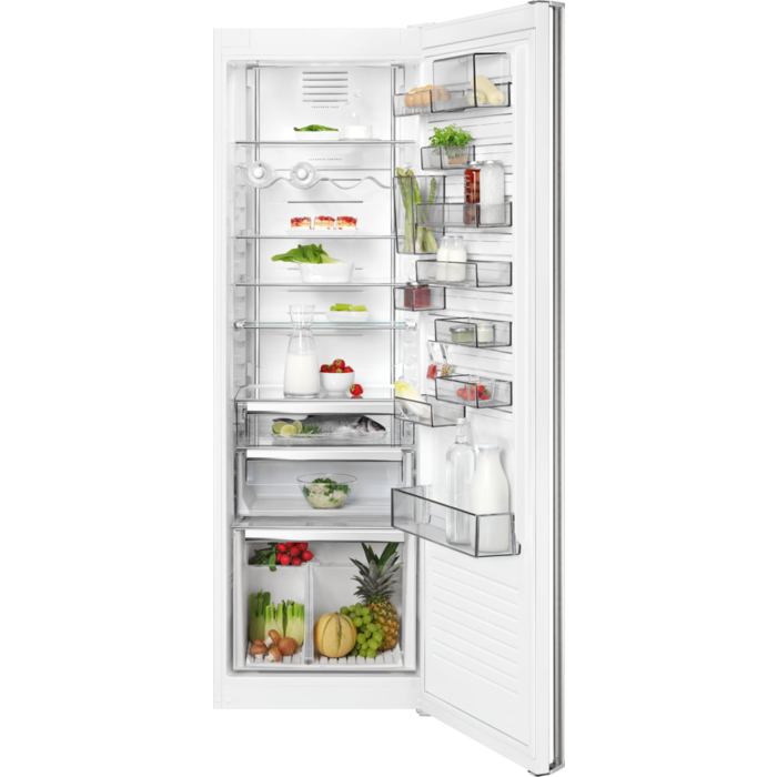 AEG RKE83924MW fridge Freestanding – image 1