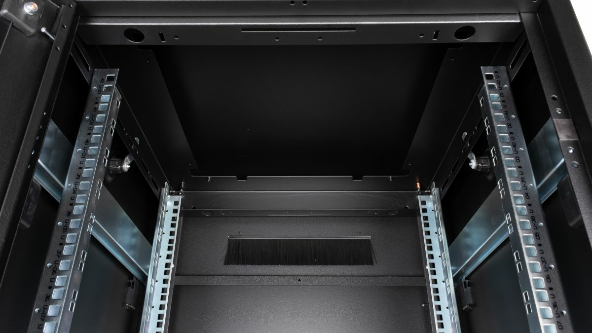 Equip Dynamic Flex 19' Cabinet, 42U – image 2