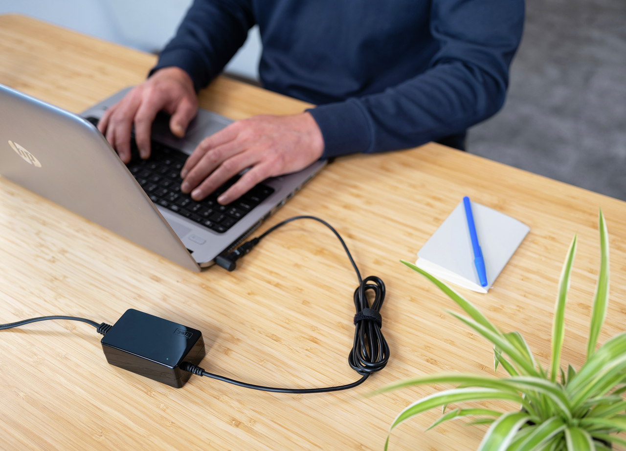 Trust 23394 power adapter/inverter Indoor – image 7