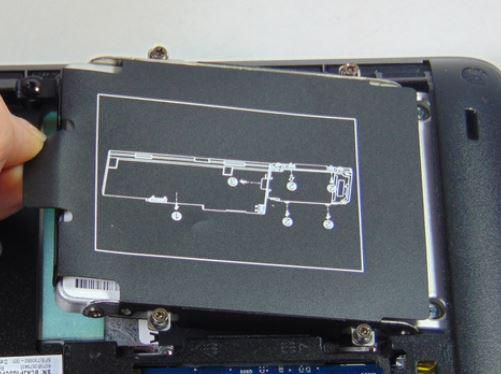 مقارنة CoreParts SSDM512I384 internal solid state drive {request()->input('language_config')['common']['with']} Samsung 990 Pro Nvme M2 4Tb