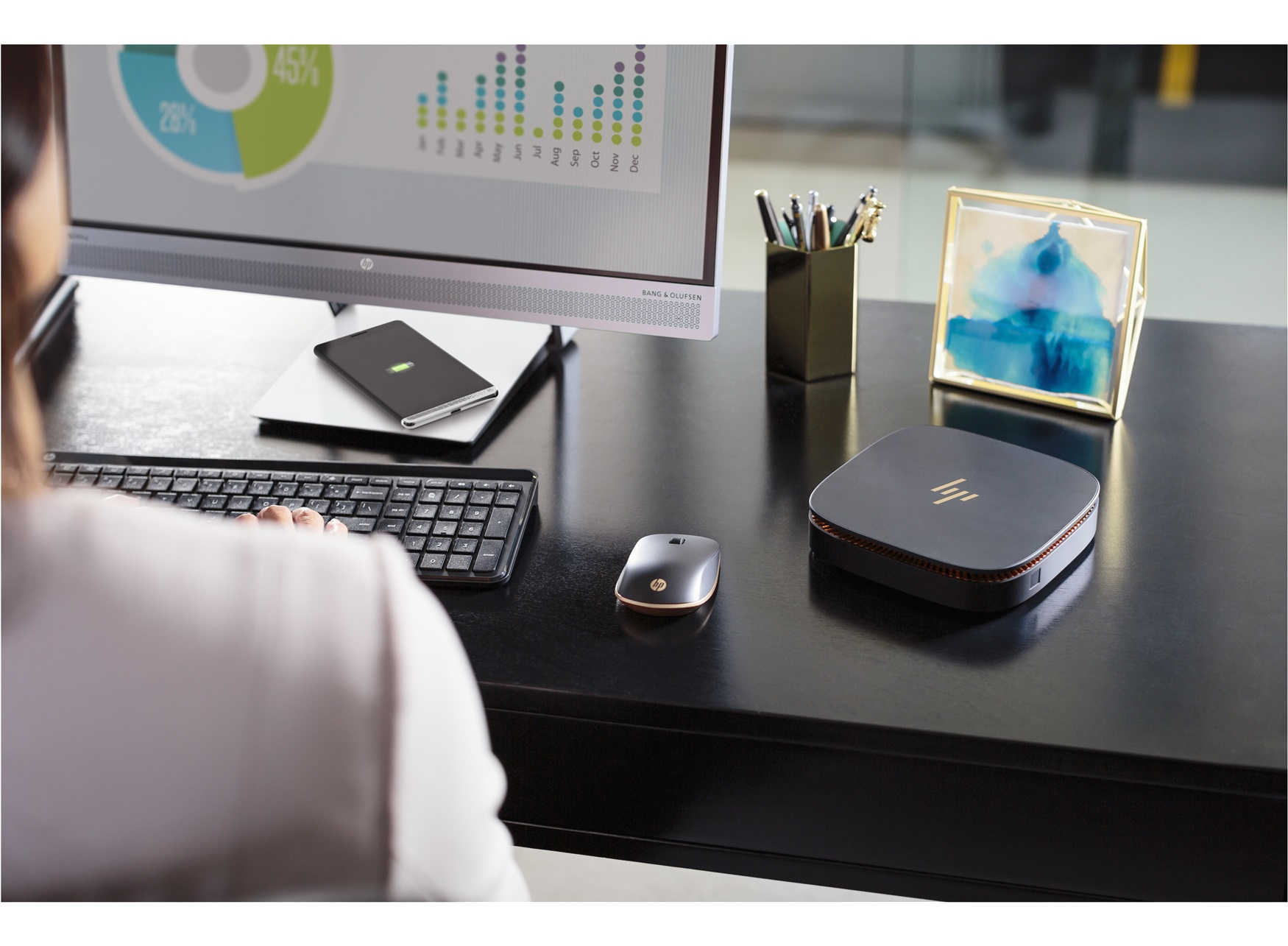 HP Elite Slice + EliteDisplay S240uj Intel® Core™ i5 i5-6500T 8 GB DDR4-SDRAM 256 GB SSD Windows 10 Pro USFF PC Black image 7