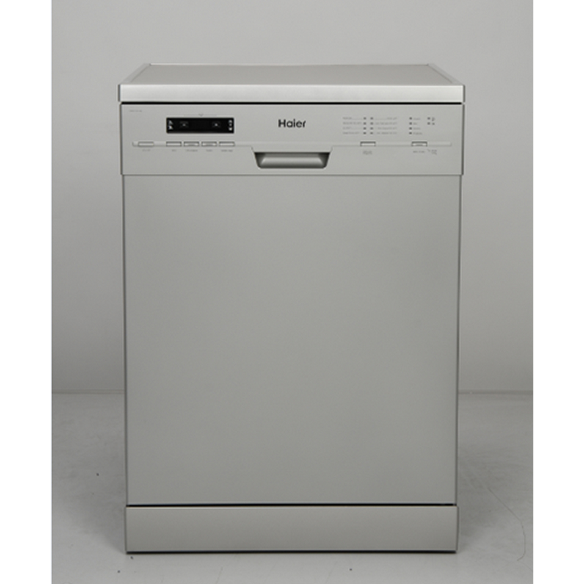 Haier DW15-T2145S dishwasher Freestanding 15 place settings – image 2