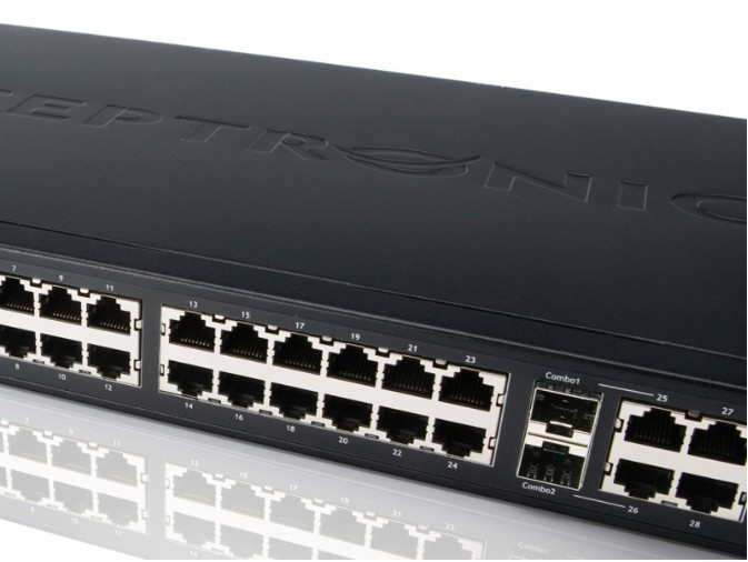 Conceptronic 24 port 10/100 Rackmountable Layer 2 19" Smart Switch – image 4