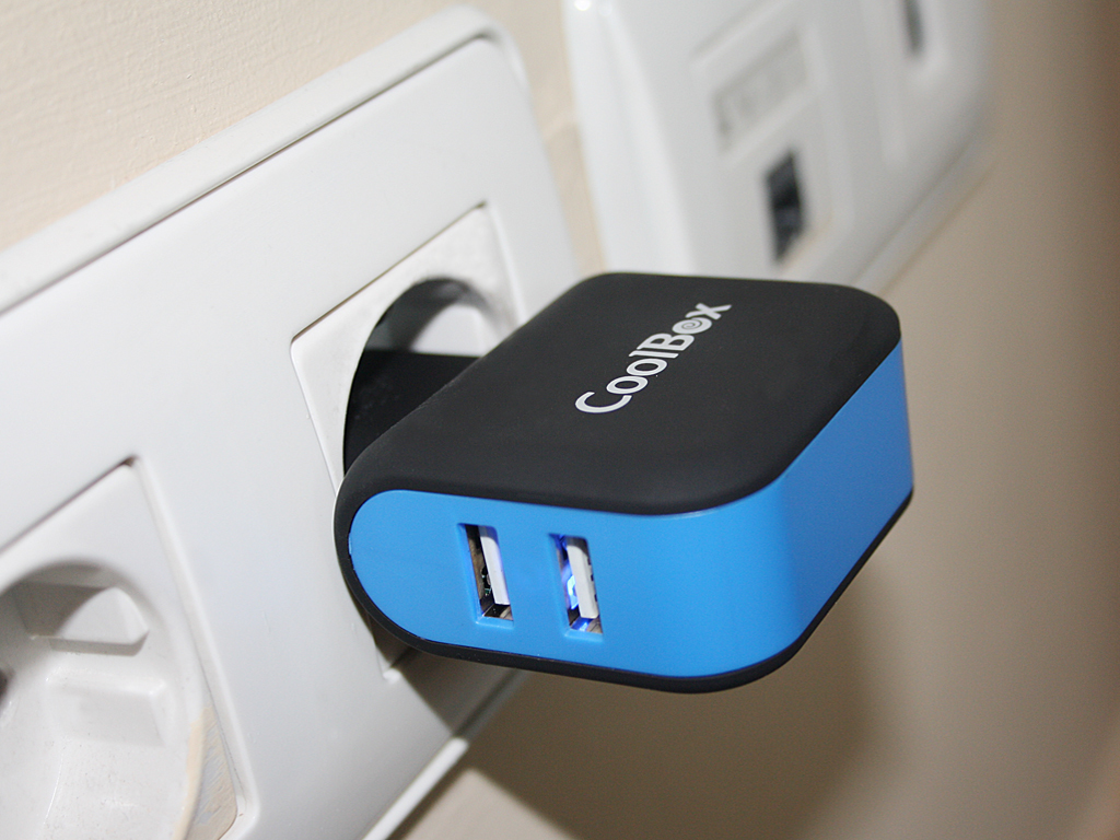 CoolBox RT-2 power adapter/inverter Indoor – image 2