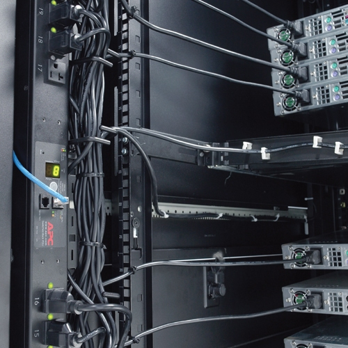APC 2.4K VA Switched Rack PDU – image 3