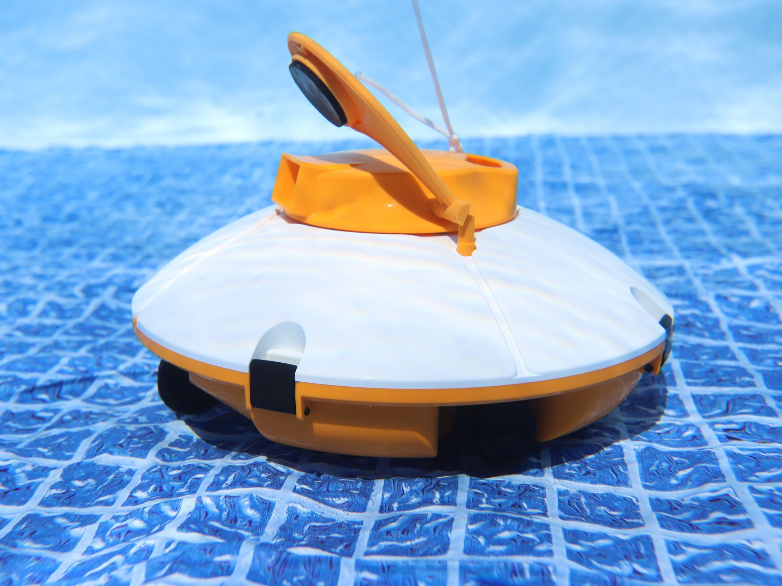 Bestway 12702O pond/pool vacuum Robotic pool cleaner – image 5