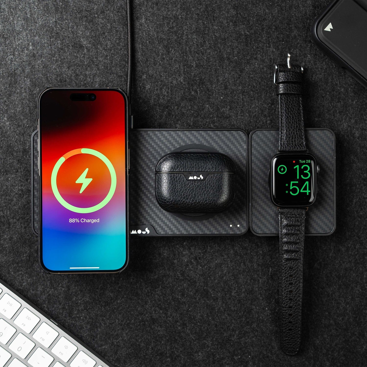 Mous Aramid Fibre Charging Station with MagSafe – image 5