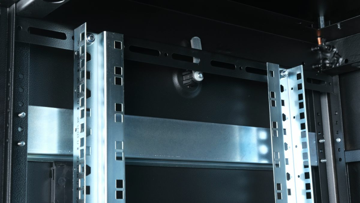 Equip Dynamic Flex 19' Cabinet, 26U – image 5