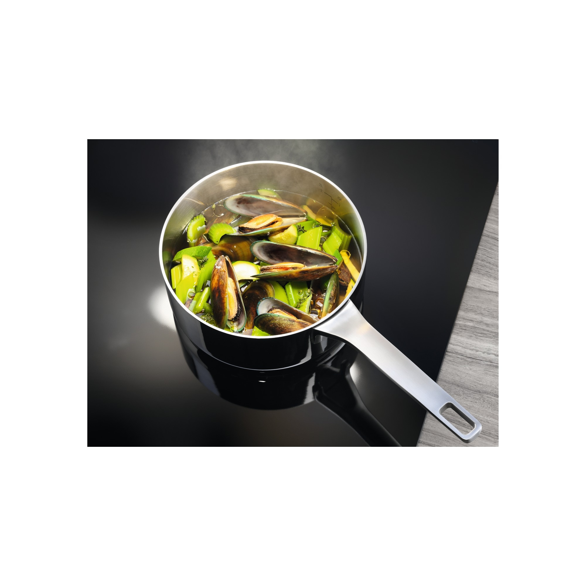 Electrolux EFP60460OX cooker hood Semi built-in (pull out) Stainless steel 647 m³/h – image 7