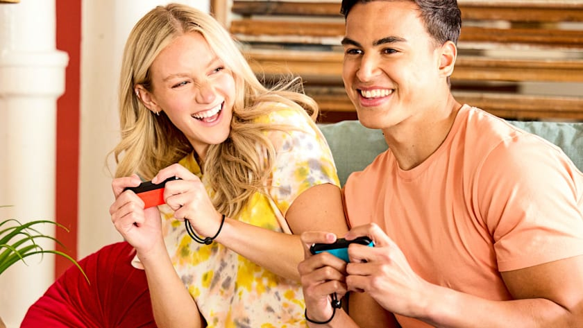 Nintendo Switch + Nintendo Switch Sports Set + 3 Months Nintendo Switch Online – image 8