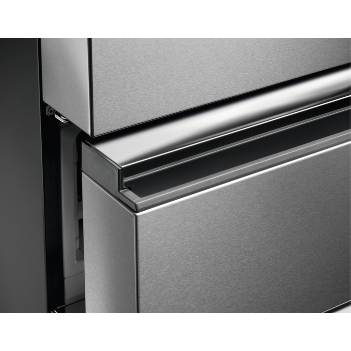 AEG RMB96726VX side-by-side refrigerator Freestanding – image 5