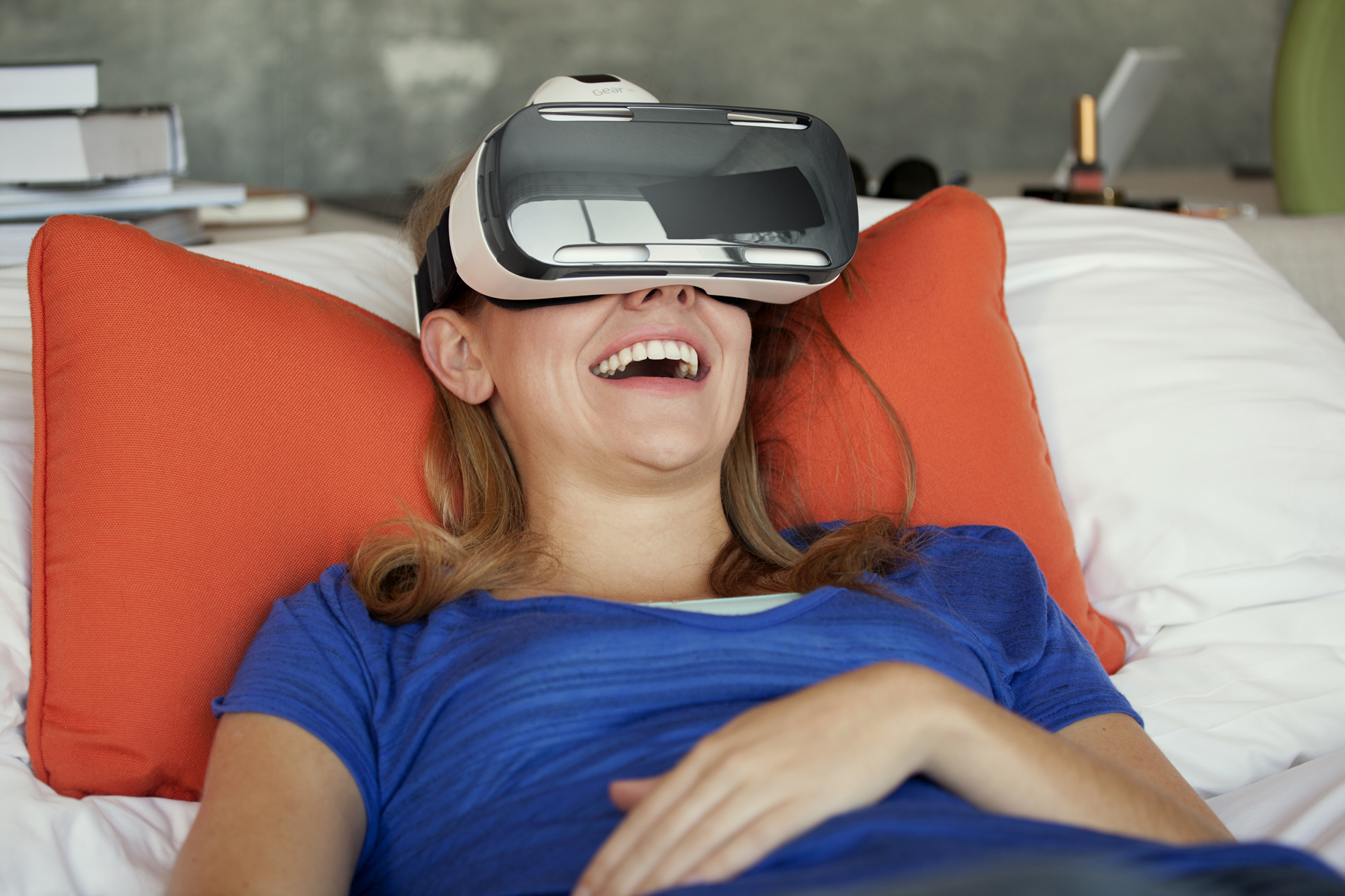 Samsung Gear VR + Game Pad – image 5