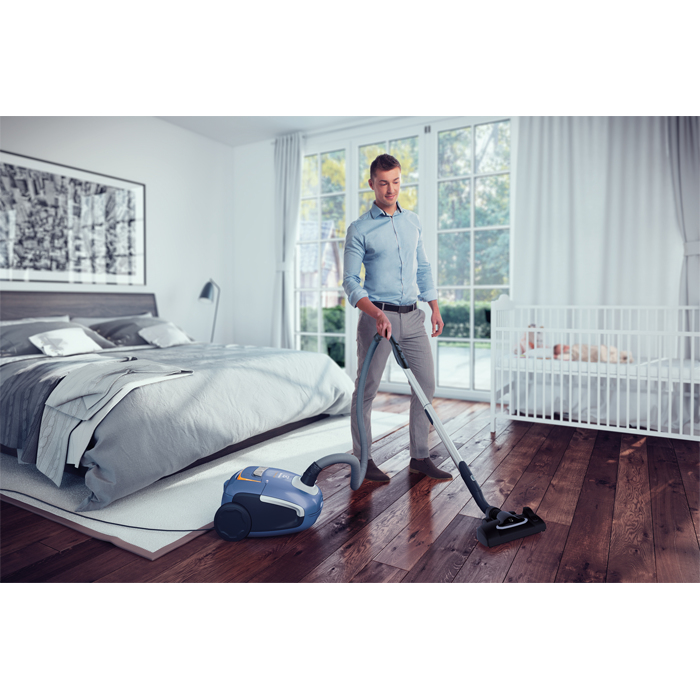 Electrolux EUS8X2SB 3.5 L Cylinder vacuum Dry 600 W Dust bag – image 3