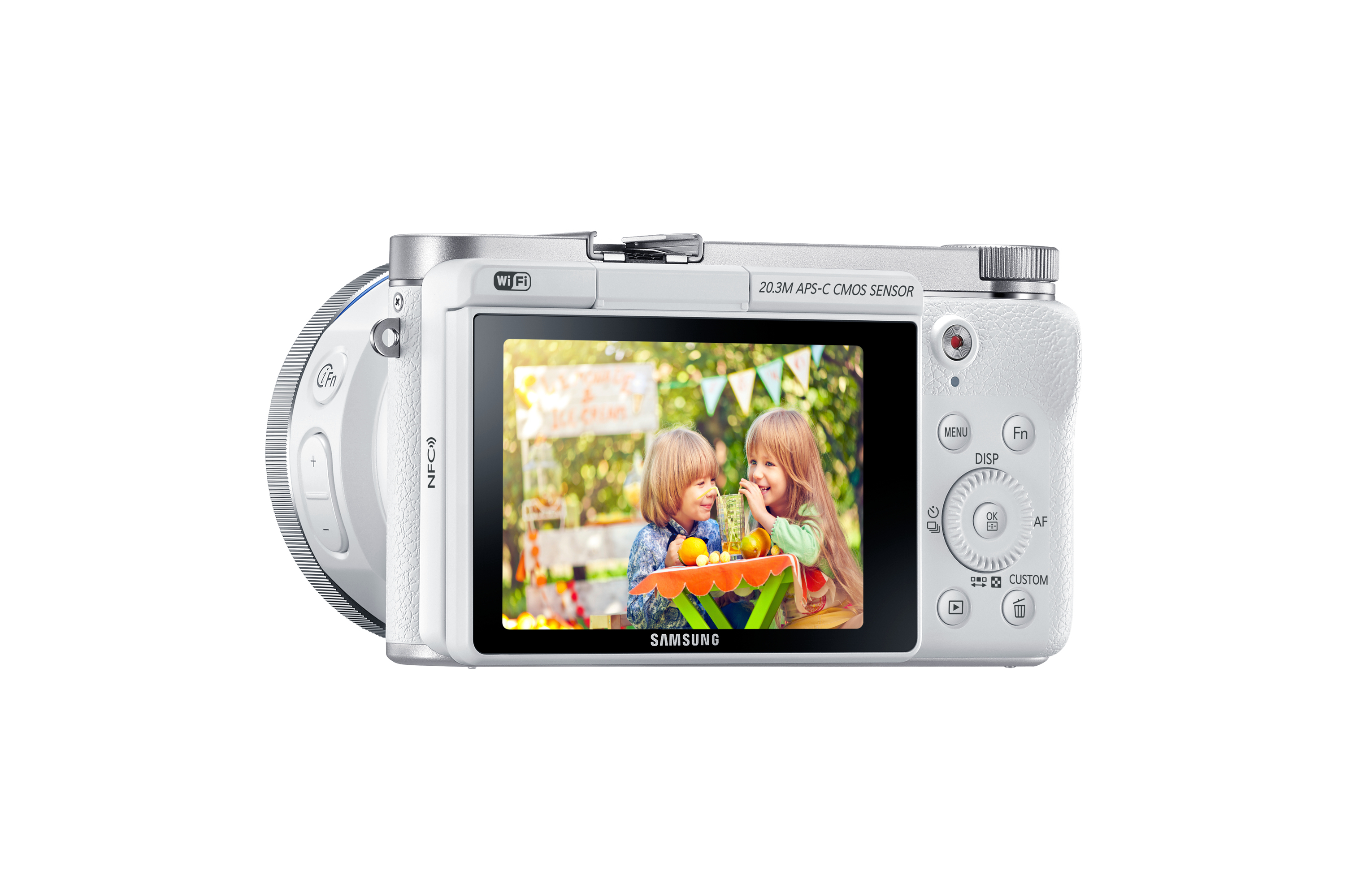 Samsung NX3000 + 20-50mm – image 7