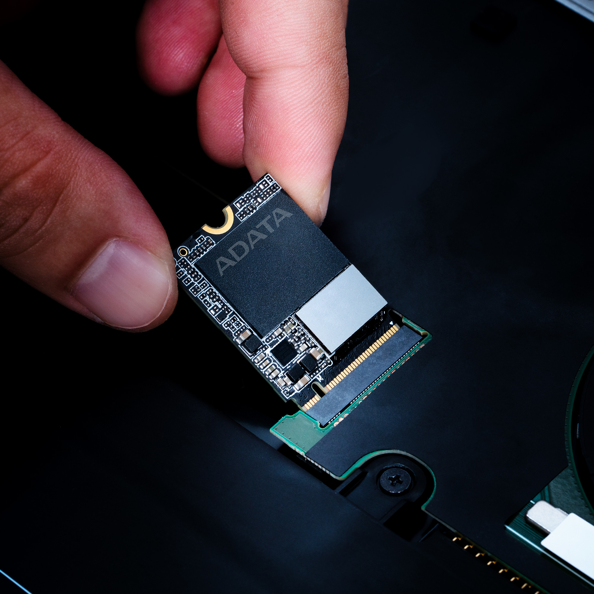ADATA SLEG-820-512G-CB internal solid state drive – image 9
