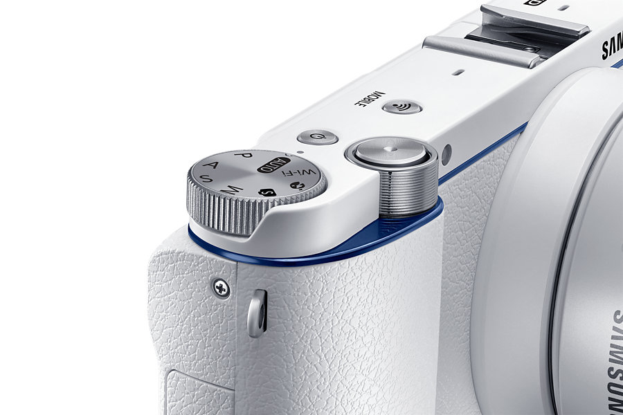 Samsung 3300 + 16-50mm – image 2