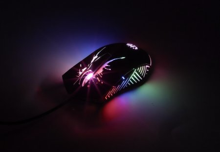 Manhattan Gaming Mouse with LEDs, Wired, Seven Button, Scroll Wheel, 7200dpi, Black with LED lighting, Three Year Warranty – image 6