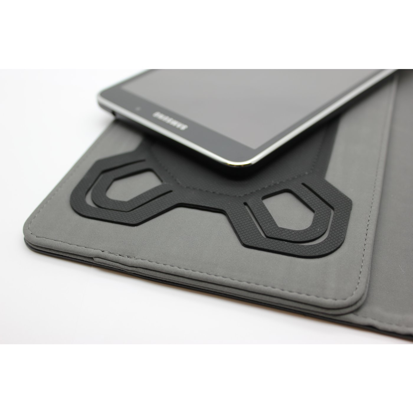 Kensington Universal 9-10” Tablet Case – Moustache – image 3