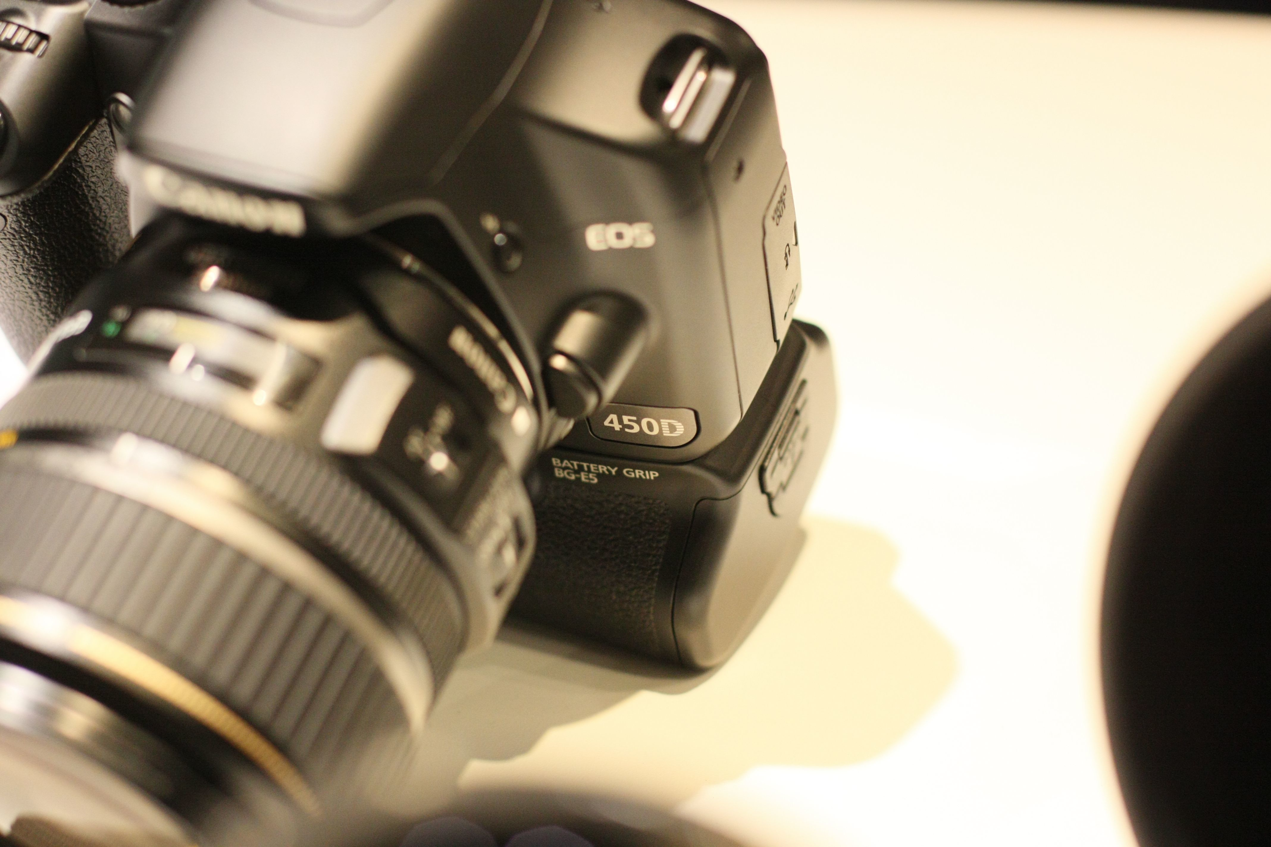 Canon EOS 450D Digital Camera – image 8