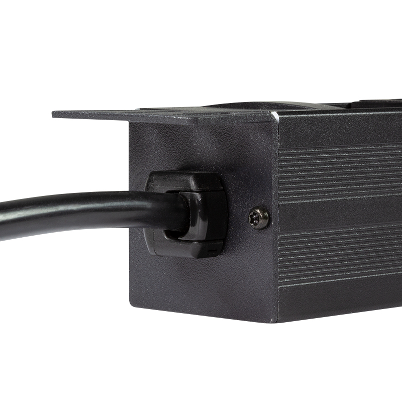 LogiLink PDU8C02 power distribution unit (PDU) 8 AC outlet(s) 1U Black – image 3