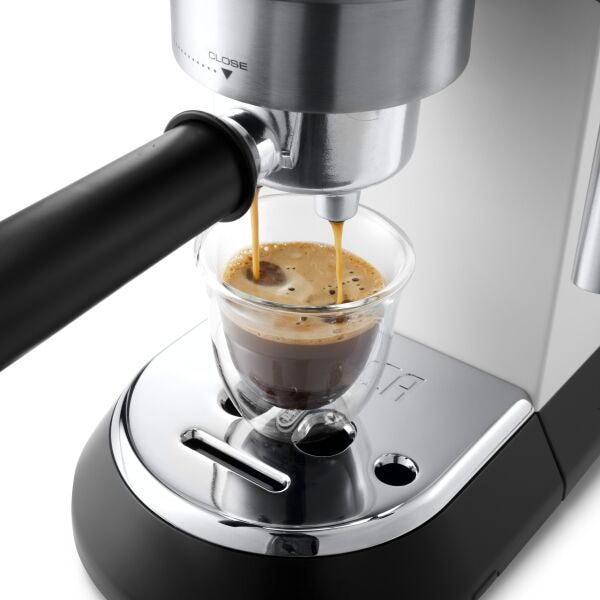 De’Longhi EC685W?/DAMAGE Manual Espresso machine – image 2