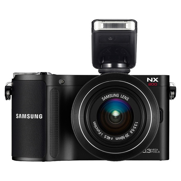 Samsung NX200 + 20-50mm – image 2