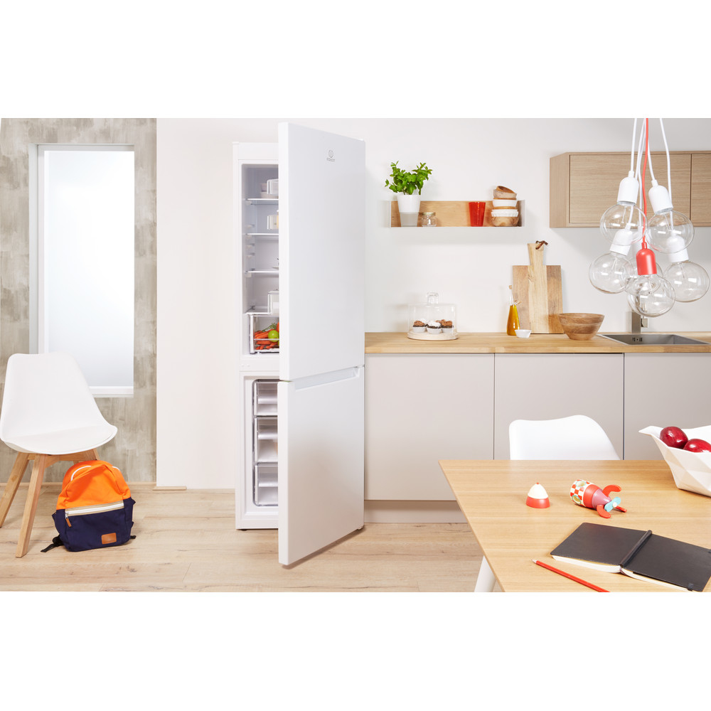 Indesit LR8 S1 W AQ UK.1 – image 6