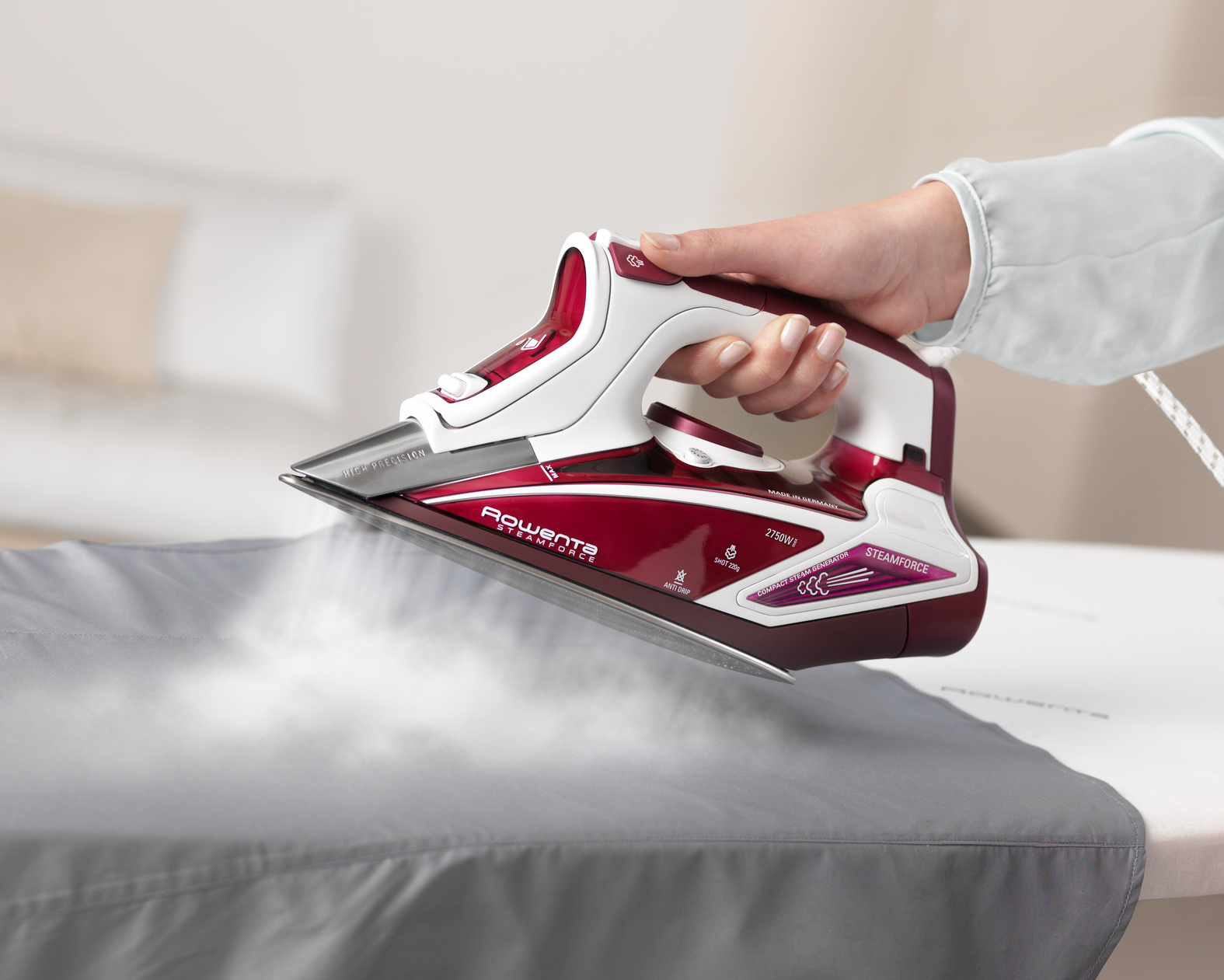 Rowenta DW9230 Dry & Steam iron Microsteam 400 soleplate – image 6
