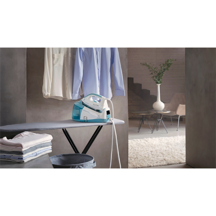 Electrolux EDBS3370 Steam iron – image 2