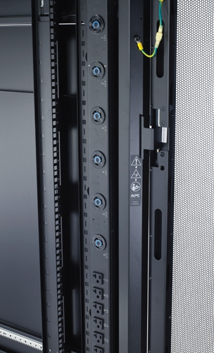 APC Metered Rack 5.7K VA PDU – image 3