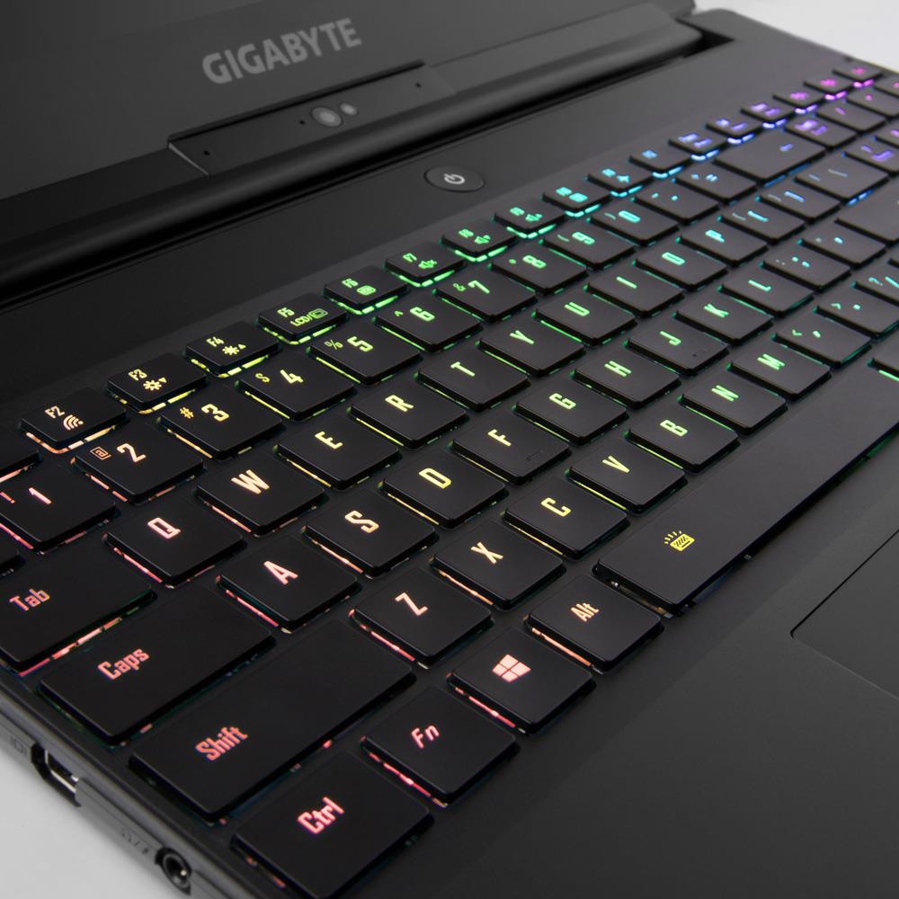 GIGABYTE AERO AERO15W-CF2 laptop Intel® Core™ i7 i7-7700HQ – image 3